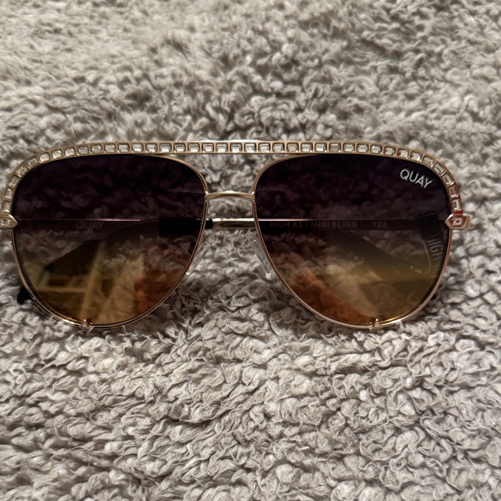 Quay Australia Gold Frame Sunglasses with Gradient Lenses - Picture 2 of 3
